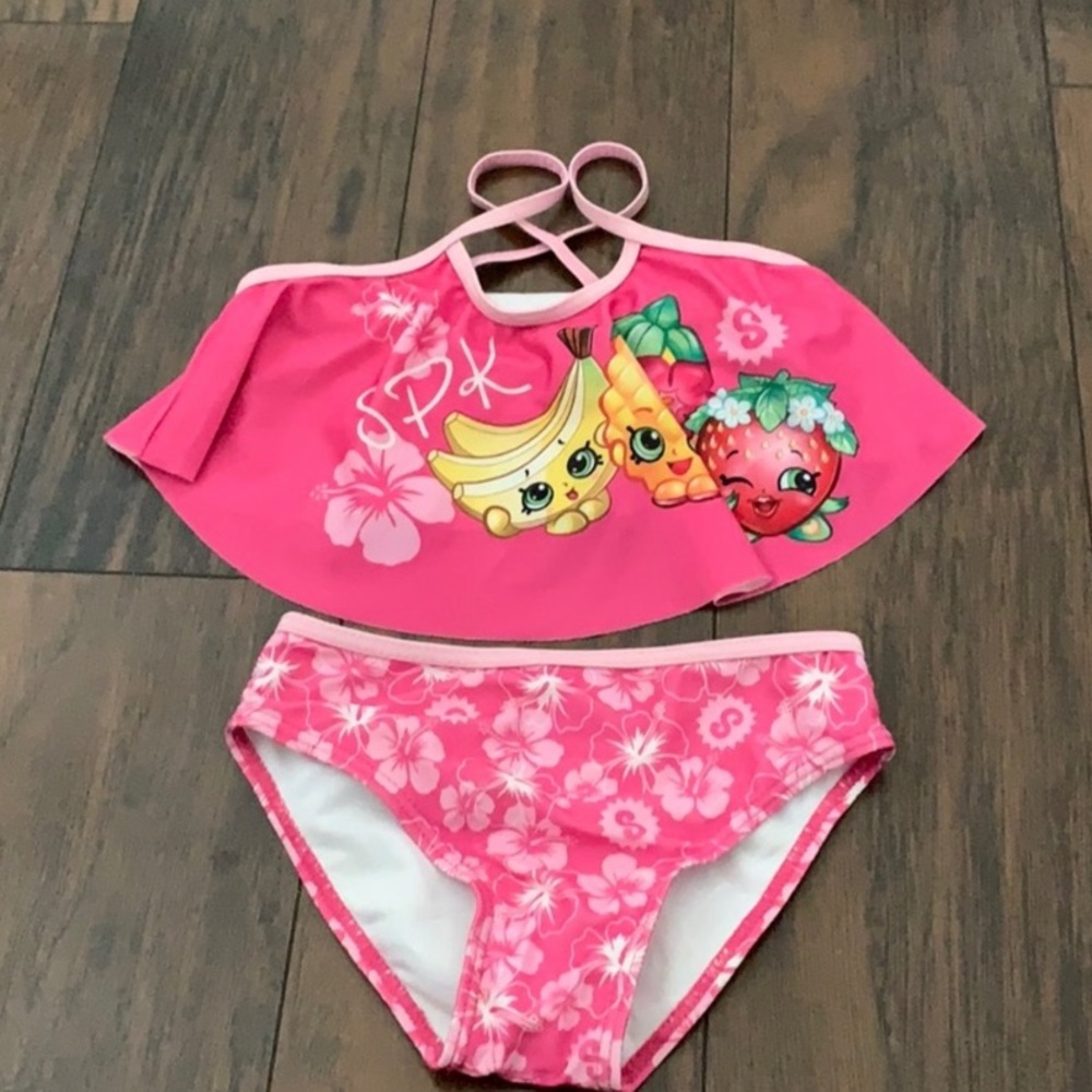Cute bathing suit for girl 4/5 yrs old!
